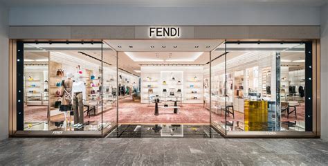 fendi store canada.